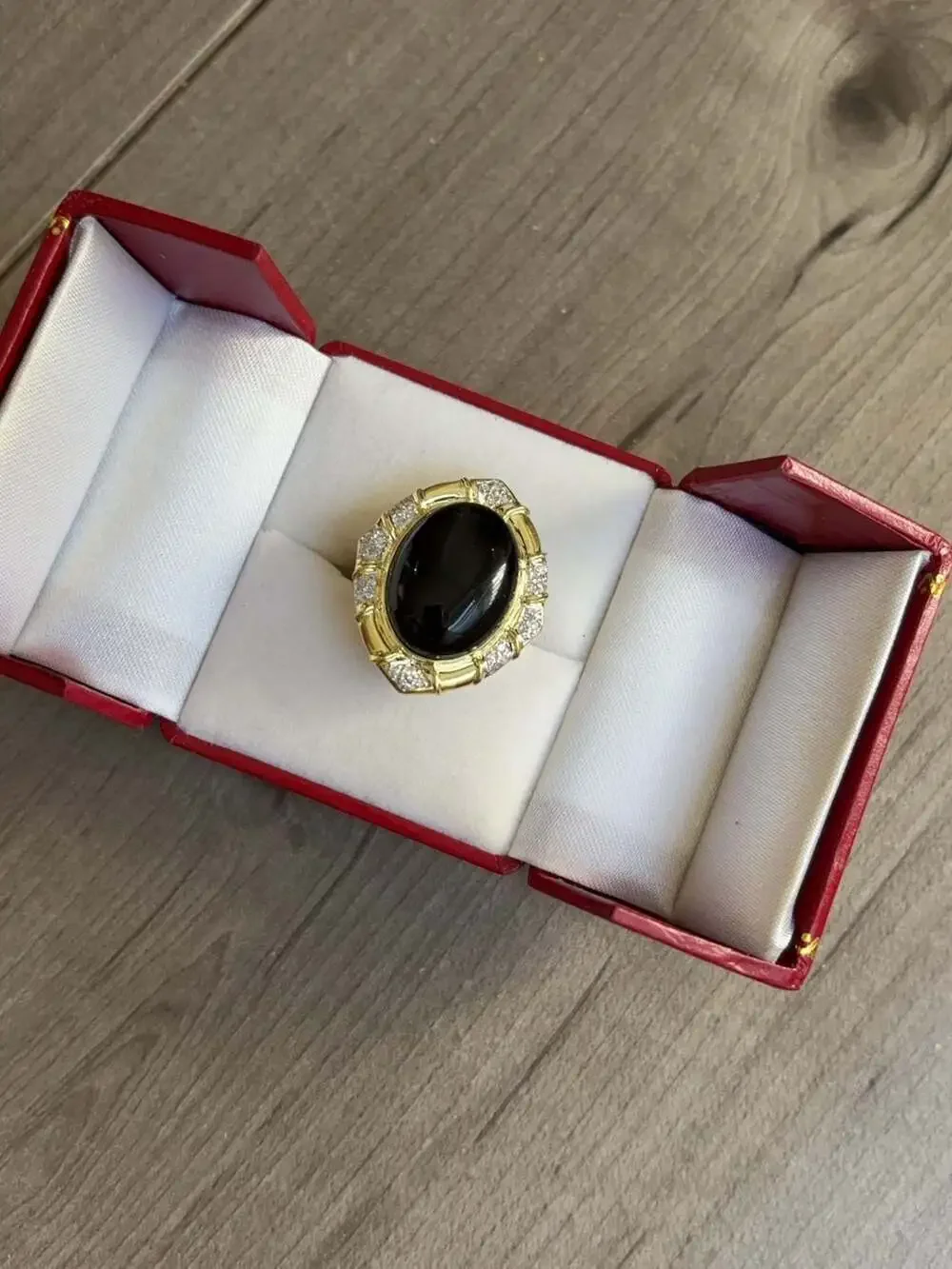 Vintage 14K Yellow Gold Oval Cabochon Black Onyx and Diamond Statement Cocktail